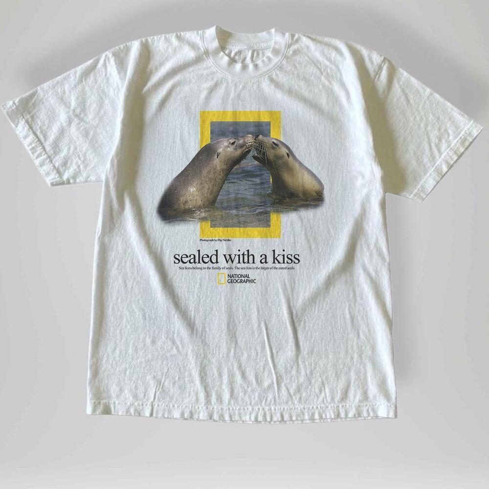 Style Seal sealed With A Kissâ€ Graphic Tee